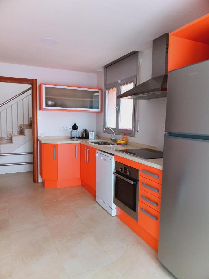 Chalet Amplio Con Jardin Y Zona Barbacoa. Reus Exterior photo