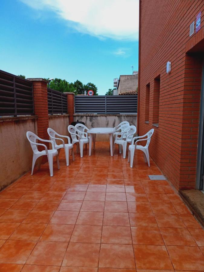 Chalet Amplio Con Jardin Y Zona Barbacoa. Reus Exterior photo